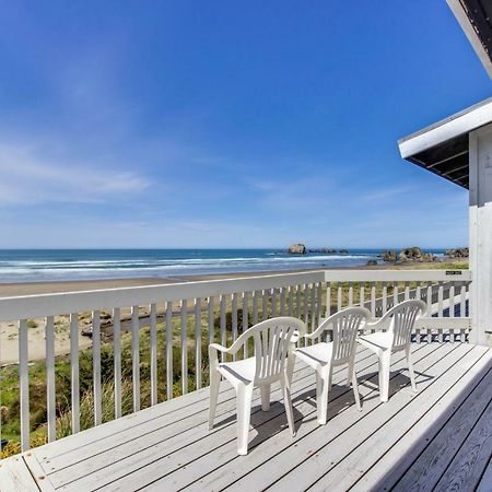 Spindrift Oceanfront Home Бандон Экстерьер фото