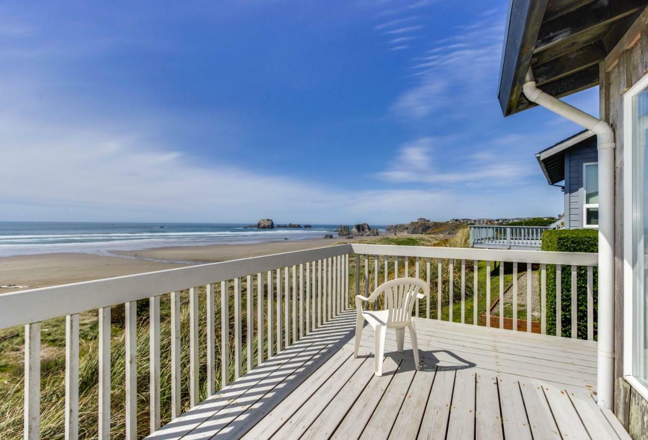 Spindrift Oceanfront Home Бандон Экстерьер фото